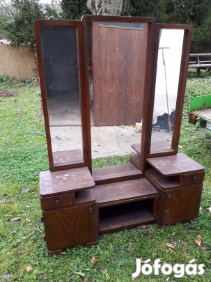 Tükrös szekrénysor eladó