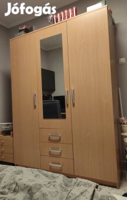 Tükrös szoba szekrény, hálószobabútor