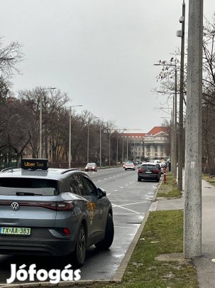 Tulajdonostol Egyetemnel elado lakas