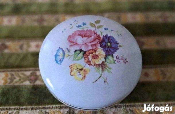 Tüneményes porcelán ékszertartó