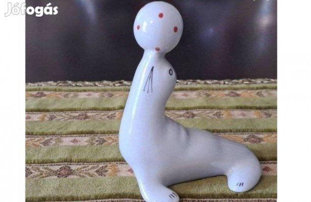 Tüneményes porcelán figura