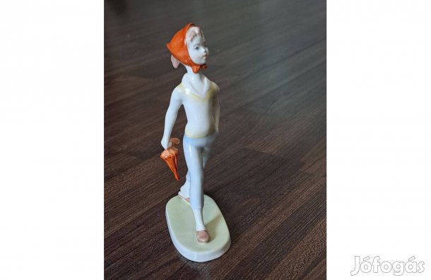 Tüneményes porcelán figura