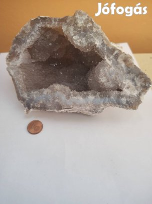 Tunéziai félbevágott ásvány 