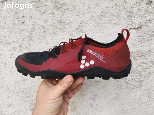 Túra cipő 47.