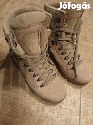 Túrabakancs 43 -s eladó