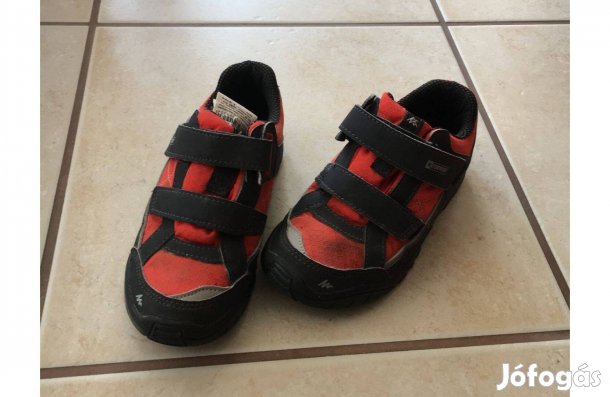 Túracipő 29-es Quechua