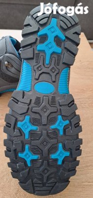 Túracipő eladó!