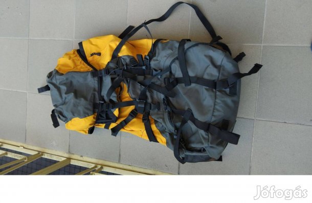 Túrahátizsák 95 literes esővédővel jó állapotban