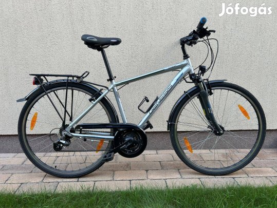Túrakerékpár 28" / Genesis / teljesen felszerelt / 0km-es