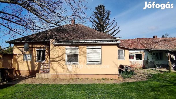 Túrkevei eladó 94 nm-es ház