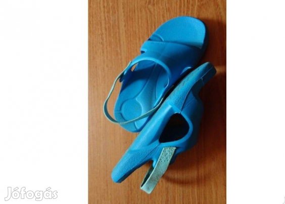 Türkiz strandszandál 26-27-es méretben Nabaiji