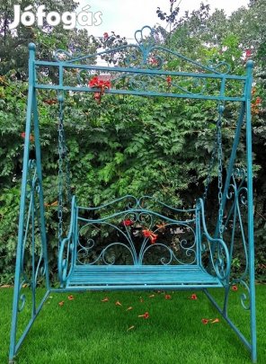 Türkizkék hintaágy