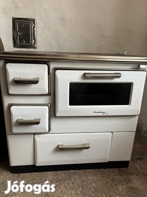 Tűzhely alig használt.