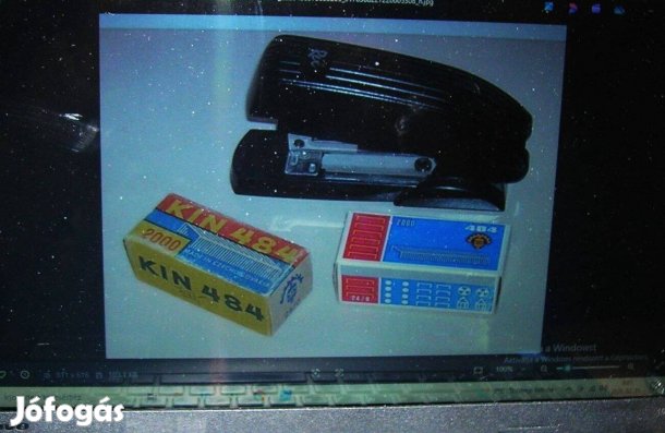 Tűzőgép kapcsokkal