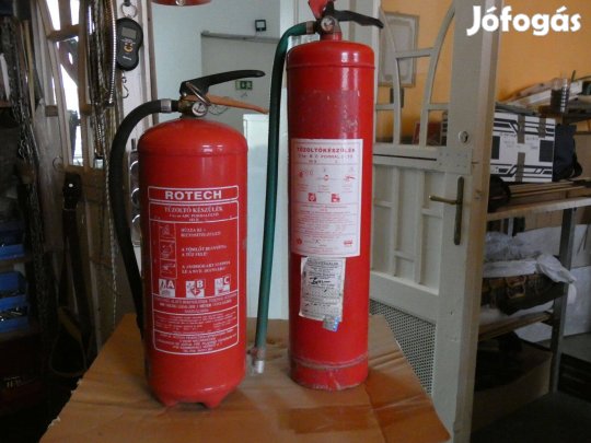 Tűzoltó készülékek / 2db /