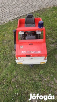 Tűzoltóautó pedálos 