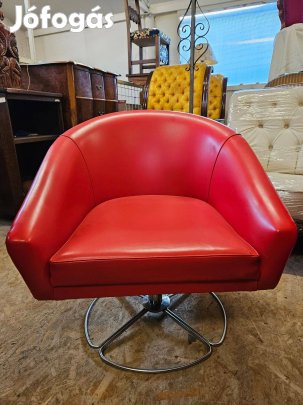 Tűzpiros retro fotelek