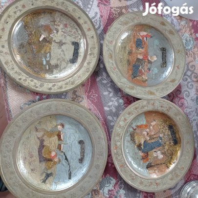 Tűzzománc díszítésű fém tányérok