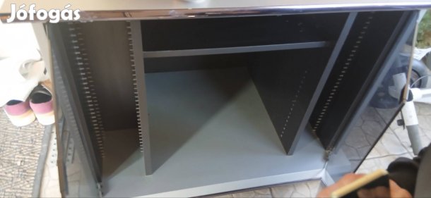 Tv llvny / vitrin / bútor / kvzó asztal