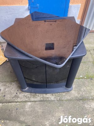 Tv allvany , forgathato tetővel