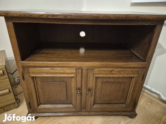 Tv-szekrény alsó tárolóval