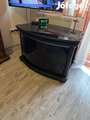 Tv szekrény jó állapotú eladó 