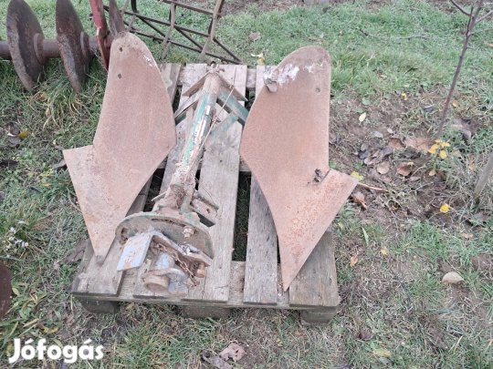 Tz4k váltva forgatós eke. 