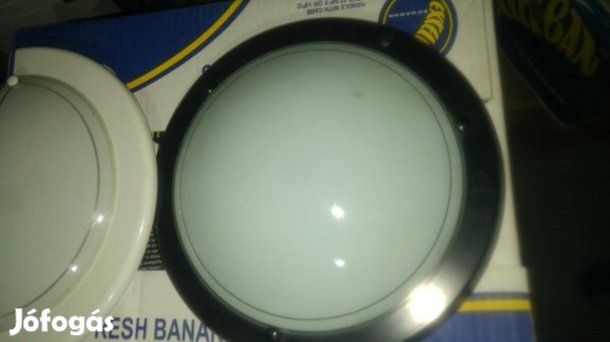 UFO mennyezeti lámpa