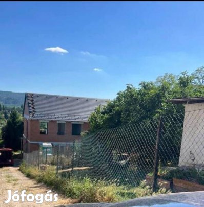 ÚJ ÉPÍTÉSŰ LAKÁS PILISVÖRÖSVÁRON CSODÁLATOS PANORÁMÁVAL!!