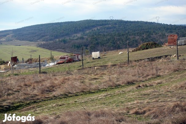 ÚJ ÉPÍTÉSŰ, ENERGIA TAKARÉKOS családi ház eladó Királyszentistvánon.