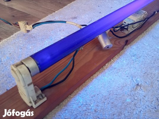 UV Philips fénycsővel ellátott házilag készített UV lámpa
