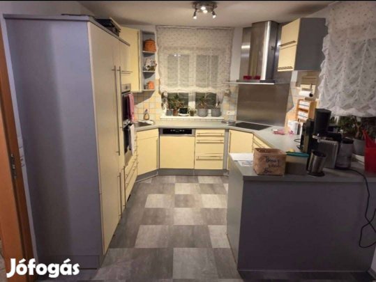 U-alakú konyhabútor teljesen gépesített Bosch, Siemens, Liebherr