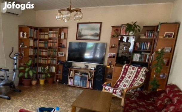 U alakú könyvespolc