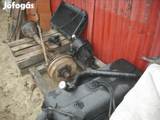 Uaz 5000 Ft-os alkatrészek eladó