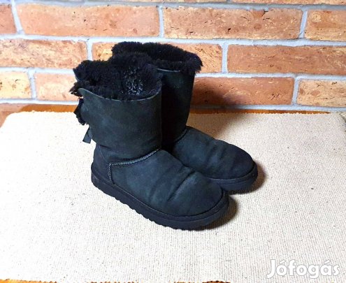 Ugg 38-as csizma jó állapotban eladó