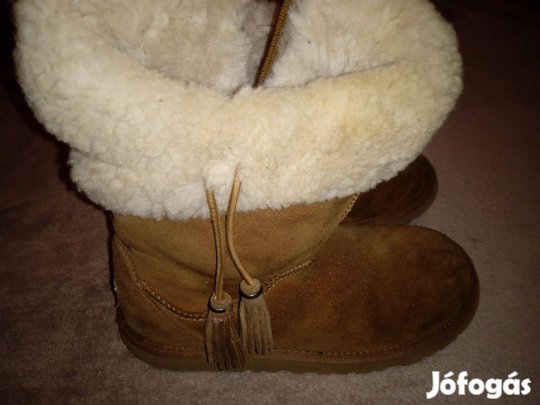 Ugg Australia bélelt csizma 36-os méretben eladó!