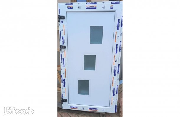 Új 110 x 200 műanyag bejárati ajtó 2025-ös áron!