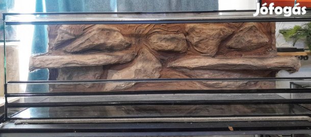 Új 120x40x40cm méretű terrárium 