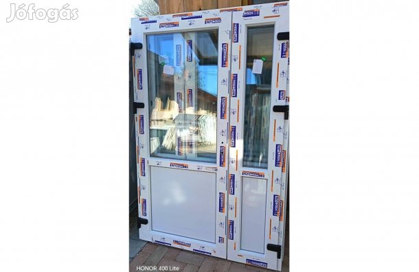 Új 135 x 195 Műanyag bejárati ajtó