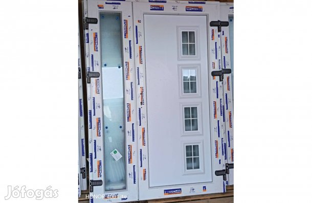 Új 135 x 195 műanyag nyílászáró