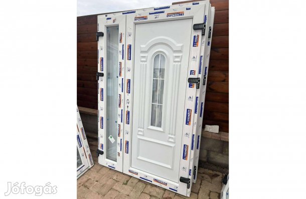 Új 135 x 205 kétszárnyú műanyag bejárati ajtók!