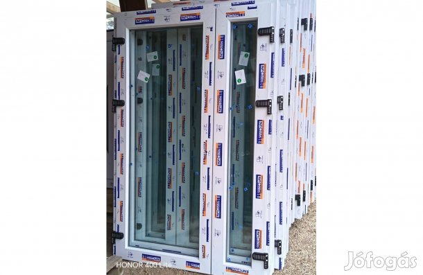 Új 135 x 205 műanyag kétszárnyú bejárati ajtók!