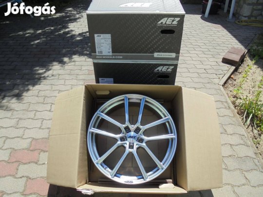 Új 20-as Német alufelni dobozában eladó