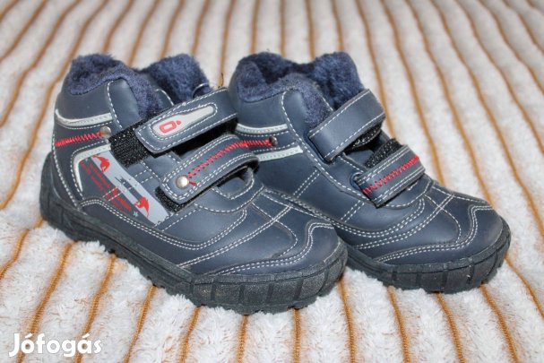 Új,28-as gyerekcipő eladó sötét színben