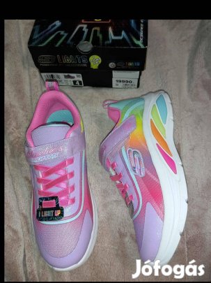 Új 36-os Skechers villogós tavaszi cipő, sportcipő, 14900ft