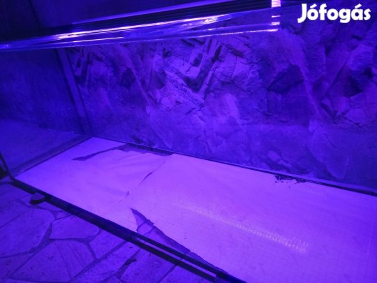 Új 375 literes akvárium kivehető csúszó üvegtetőkkel garival 