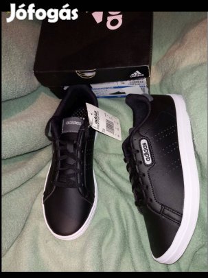 Új 38-as Adidas fekete cipő,félcipő, sportcipő, 15900ft