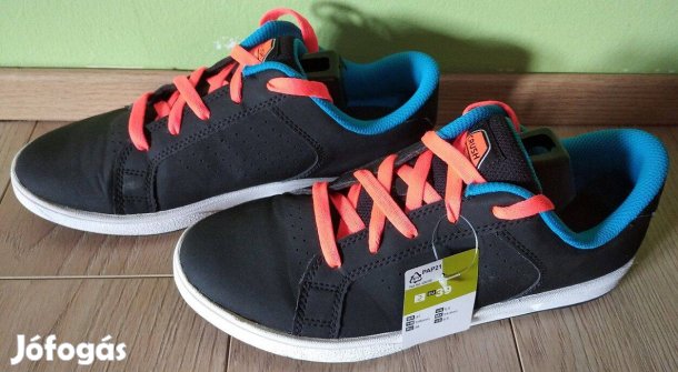 Új 39-es Crush sportcipő, Pesten szállítással