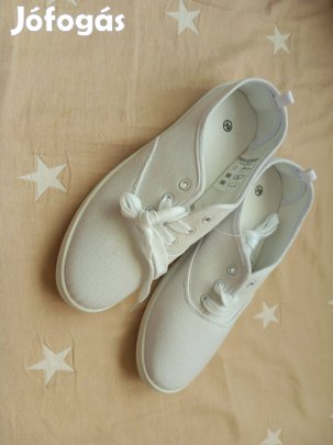 Új 39-es női vászoncipő