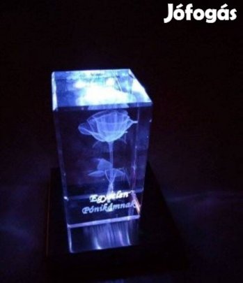 Új 3D gravírozott üveghasáb dísz dobozában + LED világítótalp